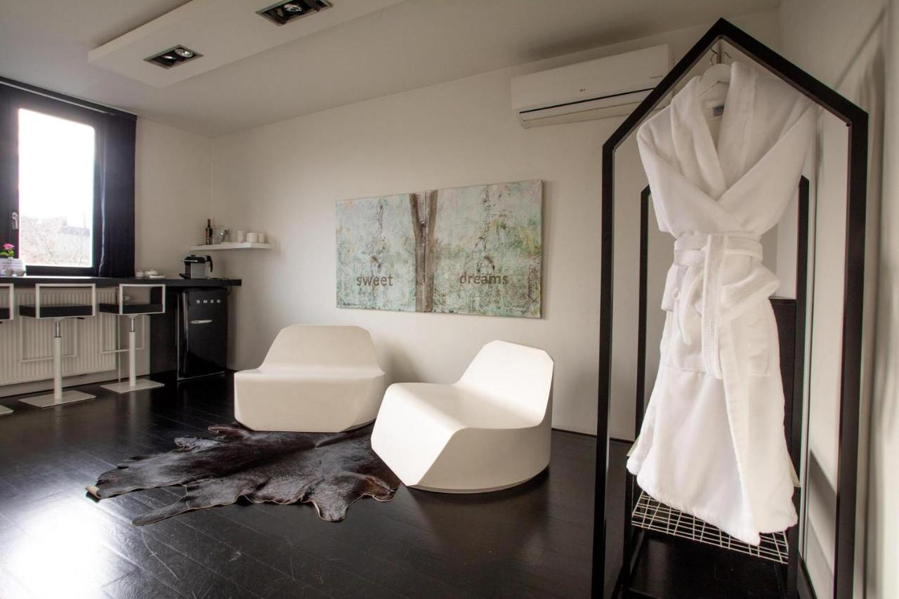 B&B Suites Feek Антверпен Екстериор снимка