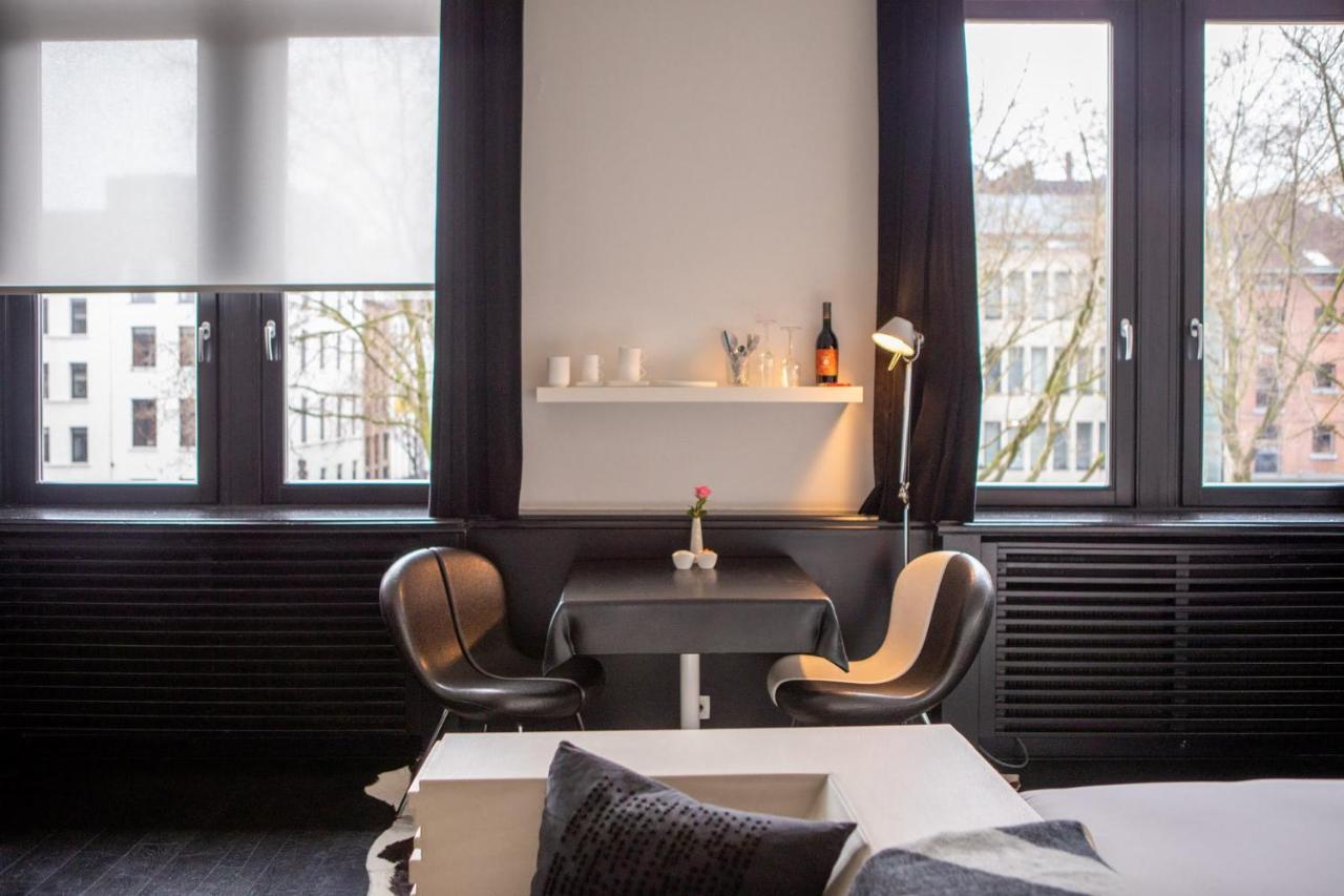 B&B Suites Feek Антверпен Екстериор снимка